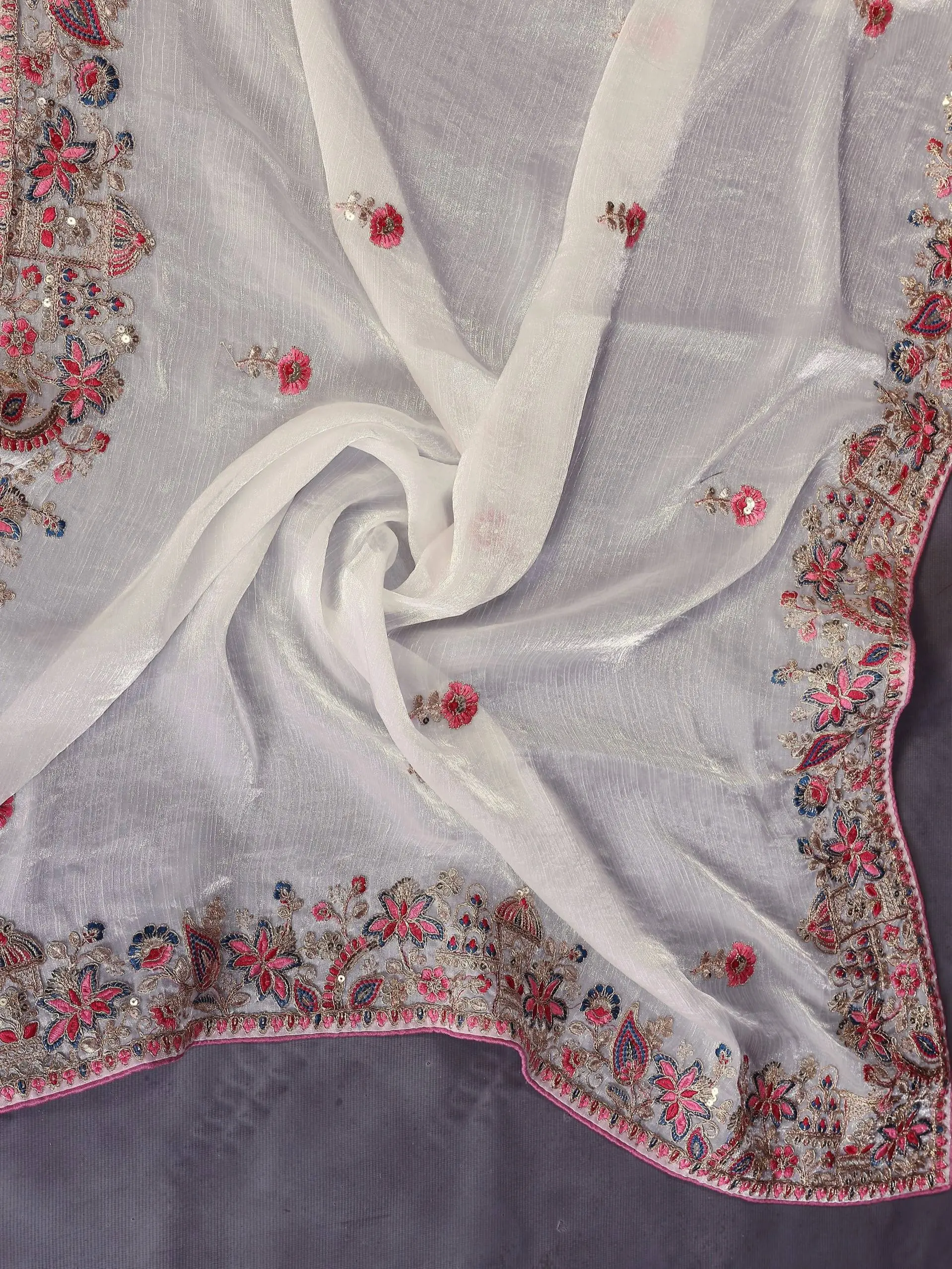 Kiara Gucci3 Party Wear White Soft Fendy Chiffon Silk Saree