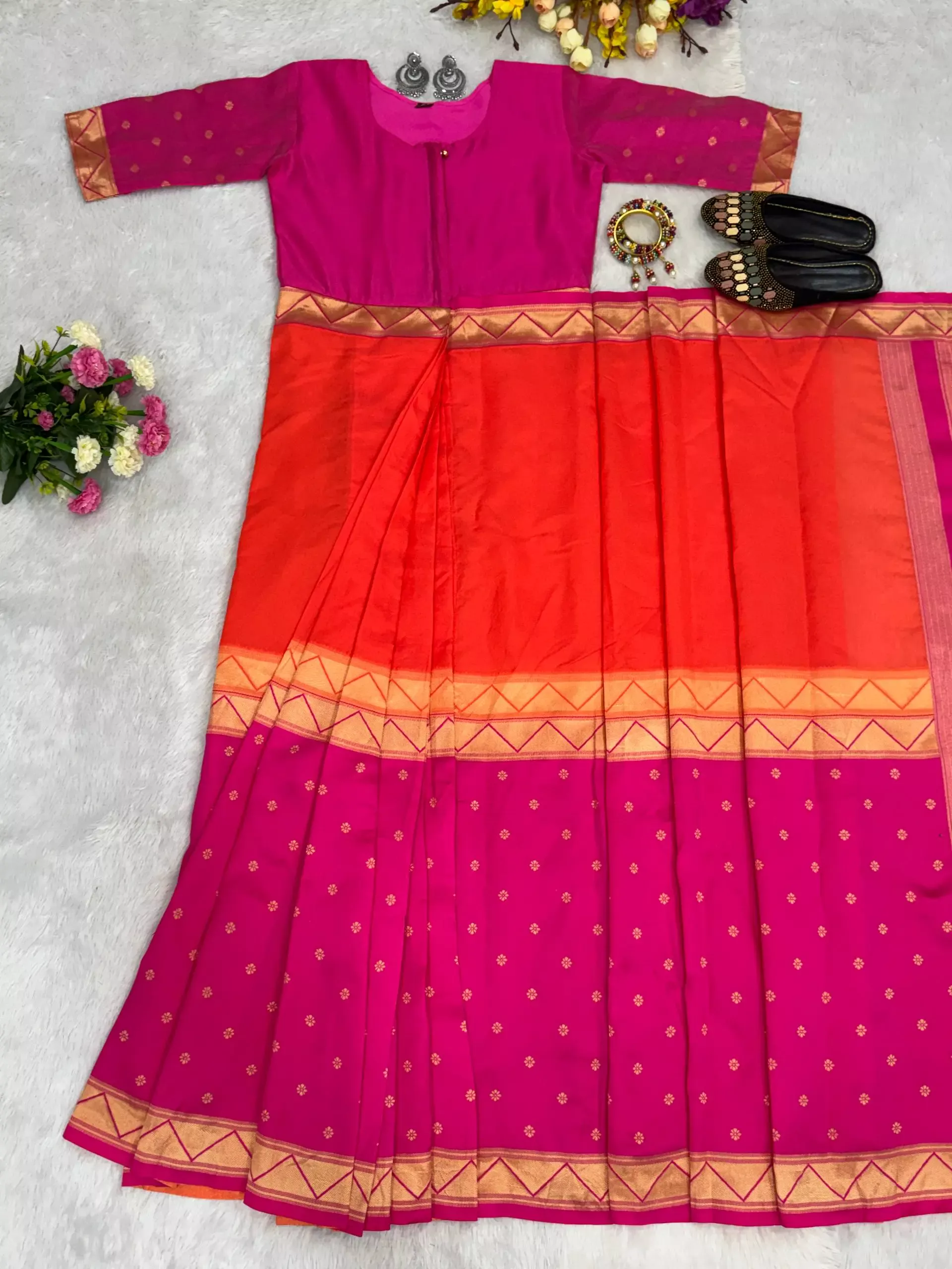 S43S237 Mysore Silk Pre Plated Gown Saree